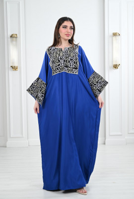 جلابية طويلة بـأكمام منقوشة