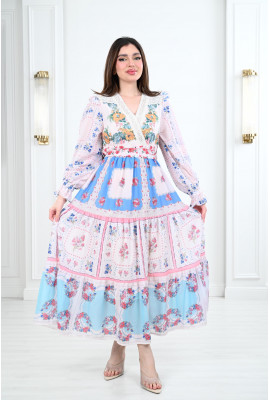 فستان طويل بتصميم كلاسيكي