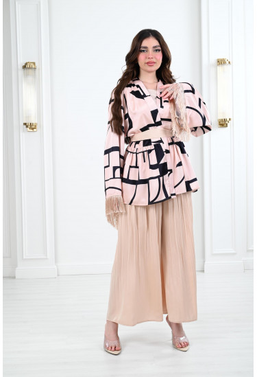 طقم نسائي مميز