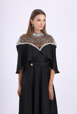 فستان ملكي بتطريز من الكريستال الفاخر