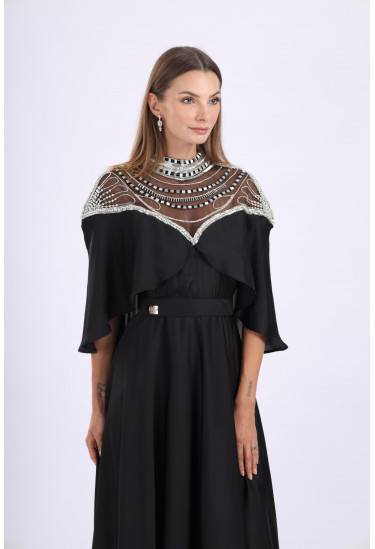 فستان ملكي بتطريز من الكريستال الفاخر