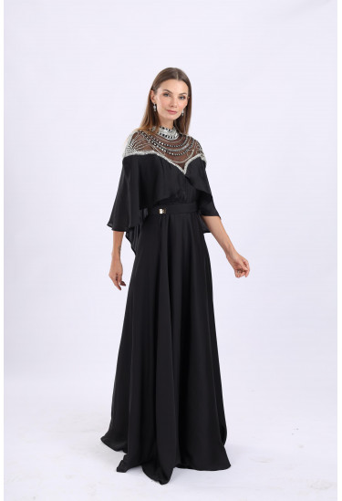 فستان ملكي بتطريز من الكريستال الفاخر