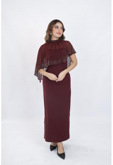 فستان سهرة أنيق مزين بحبات لؤلؤ