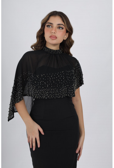 فستان سهرة أنيق مزين بحبات لؤلؤ