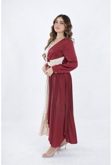 فستان حريري بتصميم كسرات أنيق