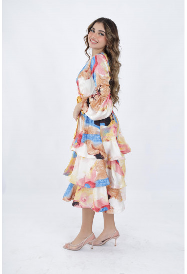 فستان حريري مزهر متعدد الألوان بتصميم كسرات وحزام خصر