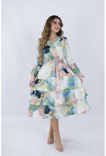 فستان حريري مزهر متعدد الألوان بتصميم كسرات وحزام خصر