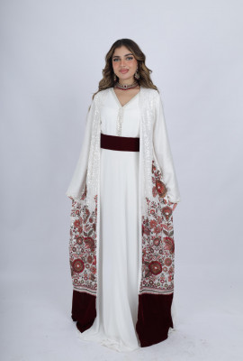  قفطان مغربي بتطريز زهري ولمسات رقيقة