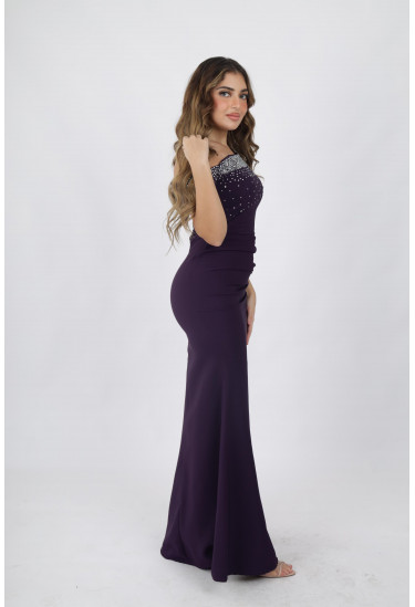 فستان سهرة أنيق بكتف واحد وتطريز لامع  