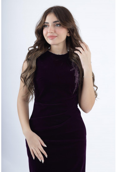 فستان أنيق بقصة غير متماثلة