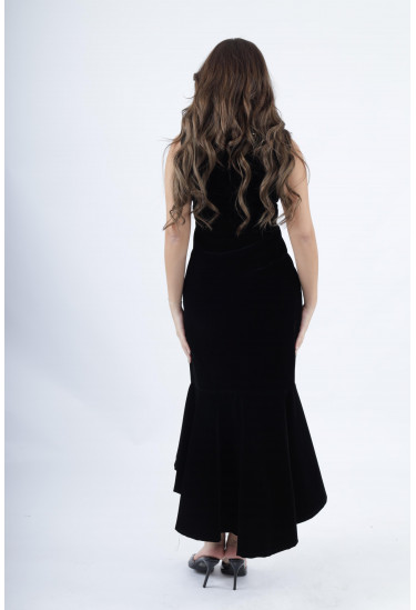 فستان أنيق بقصة غير متماثلة