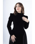 فستان سهرة مخملي كلاسيكي فستان سهرة مخملي كلاسيكي