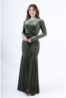 فستان سهرة مخمل طويل  بياقة مطرزة