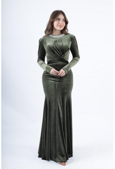 فستان سهرة مخمل طويل بياقة مطرزة فستان سهرة مخمل طويل بياقة مطرزة