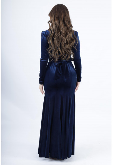 فستان سهرة مخمل طويل بياقة مطرزة فستان سهرة مخمل طويل بياقة مطرزة