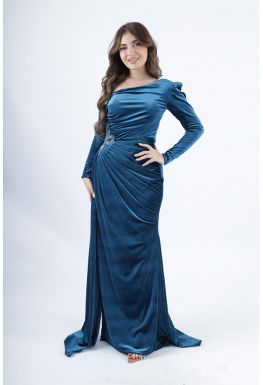 فستان سهرة كتف واحد مع تطريز