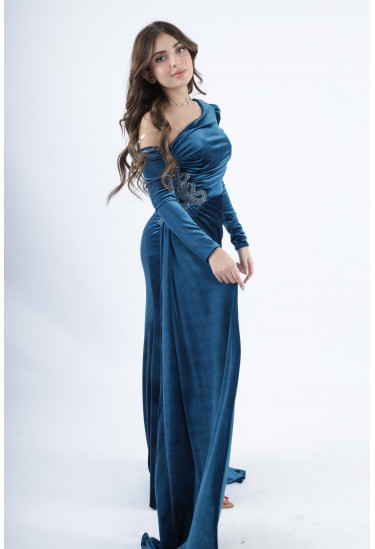 فستان سهرة كتف واحد مع تطريز