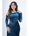 فستان سهرة كتف واحد مع تطريز