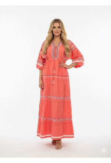 فستان ماكسي مطرّز بتصميم راقى