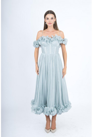 فستان سهرة أنيق بتصميم كورسيه وزهور بارزة