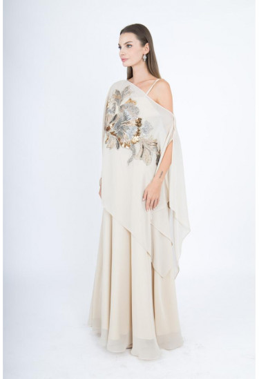  فستان سهرة بتصميم أنيق مطرز بالخرز اللامع