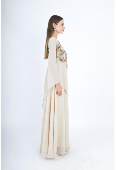  فستان سهرة بتصميم أنيق مطرز بالخرز اللامع