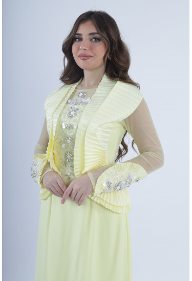 فستان سهرة أنيق بكارديجان مطرّز