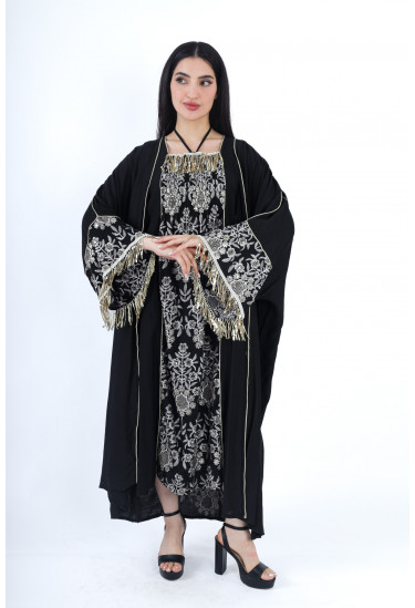 جلابية راقية بتطريز فخم ولمسات ذهبية أنيقة 