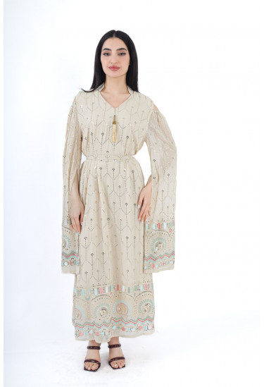 جلابية مطرزة بنمط شرقي أنيق