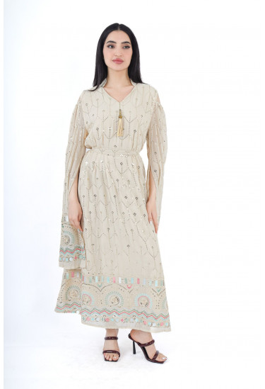 جلابية مطرزة بنمط شرقي أنيق