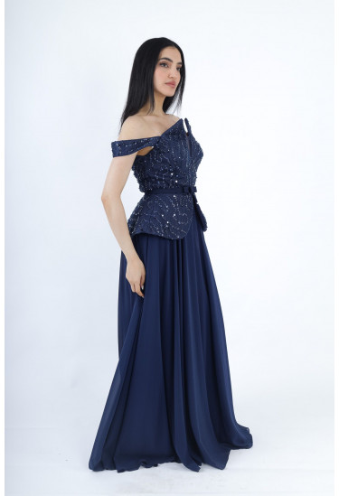 فستان سهرة أنيق بتطريز لامع وتصميم أوف شولدر