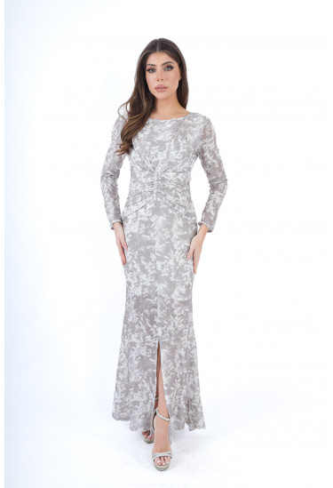 فستان سهرة طويل بطباعات زهرية و قصة أنيقة 