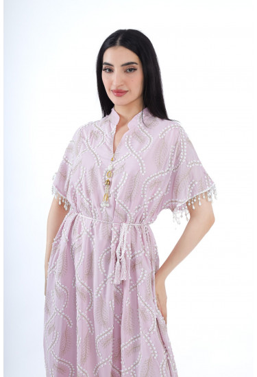 جلابيه واسعه بأكمام مزينه بدلايات