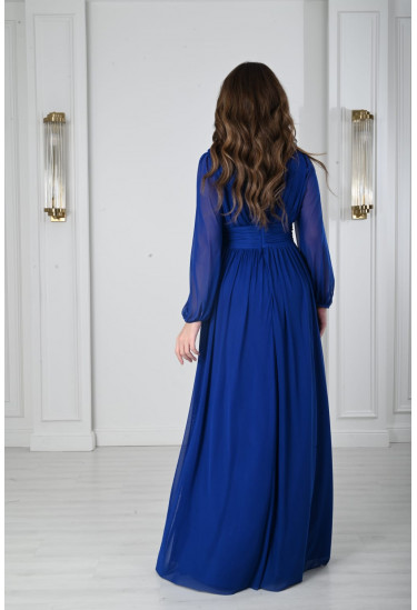 فستان نسائي طويل بلمسة براقة