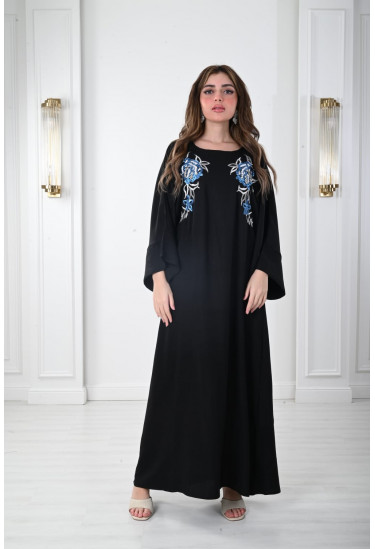جلابيه طويله مزينه بالازهار المطرزه بشكل انيق 