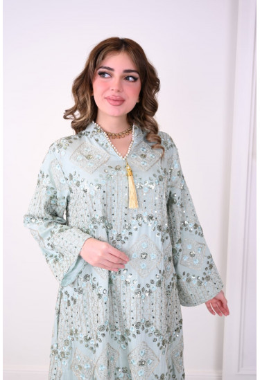 جلابيه فاخره بتطريز  لامع لطله مميزه