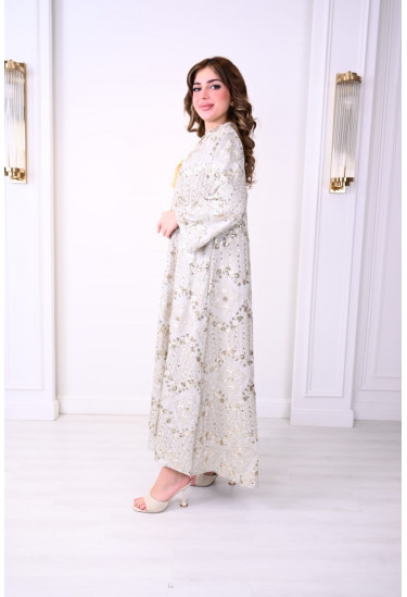 جلابيه فاخره بتطريز  لامع لطله مميزه