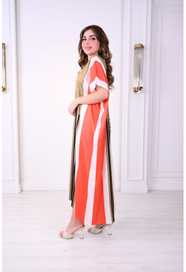 جلابية أنيقة بنقوش هندسية جذابة