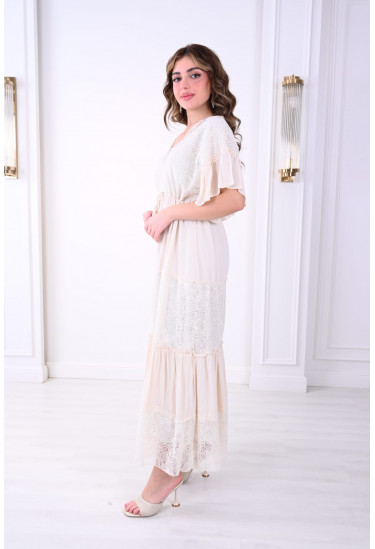 فستان ناعم مزين بالدانتيل 