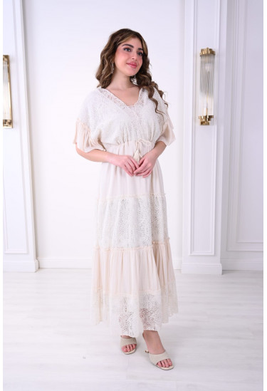 فستان ناعم مزين بالدانتيل 