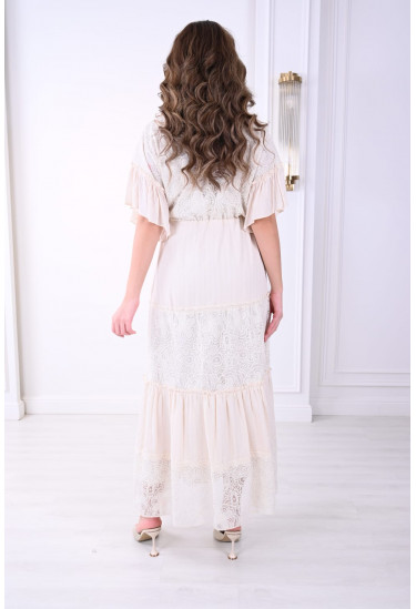 فستان ناعم مزين بالدانتيل 