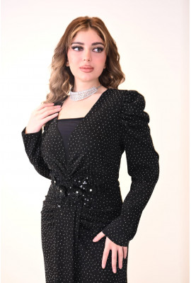 فستان سهره طويل بتطريز لامع لاطلاله مفعمه بالانوثه