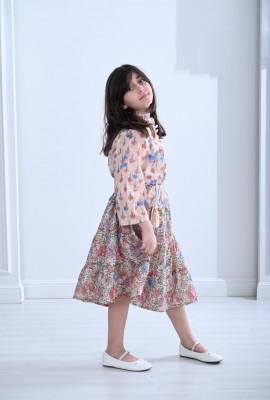 فستان بناتي بطباعات زهور 