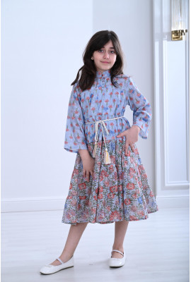 فستان بناتي بطباعات زهور 