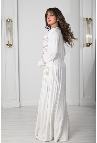 جلابيه نسائي طويله تطريز رقيق علي الصدر والاكمام جلابيه نسائي طويله تطريز رقيق علي الصدر والاكمام