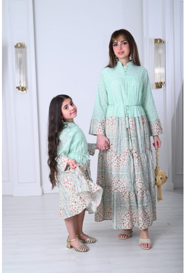 جلابية بناتي بتطريز مفرغ مقاسات كبيرة جلابية بناتي بتطريز مفرغ مقاسات كبيرة