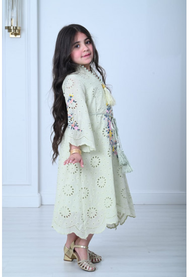 جلابيه بناتي بتطريز مميز وراقي مقاسات كبيرة