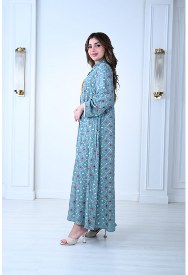 جلابية نسائية مطرزة بزهور صغيرة وأكمام واسعة