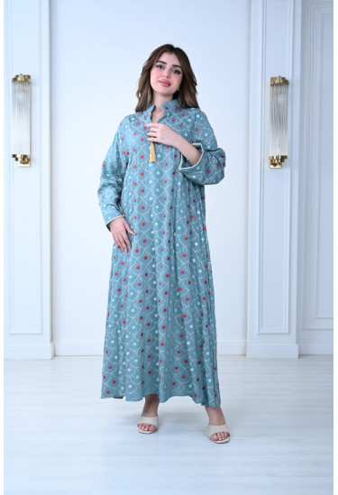 جلابية نسائية مطرزة بزهور صغيرة وأكمام واسعة