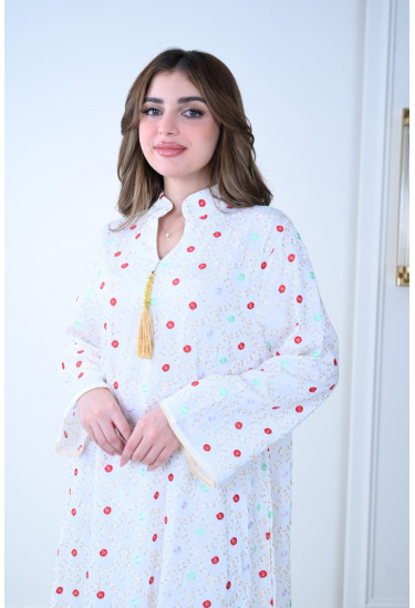 جلابية نسائية مطرزة بزهور صغيرة وأكمام واسعة